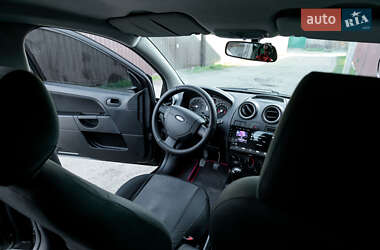 Хэтчбек Ford Fiesta 2008 в 