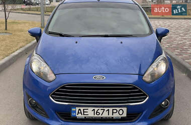 Хэтчбек Ford Fiesta 2012 в 