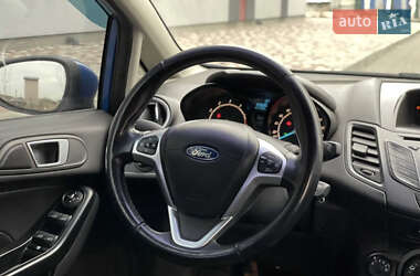 Хэтчбек Ford Fiesta 2012 в 