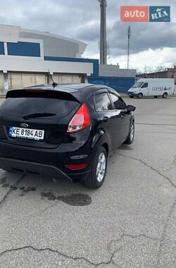 Хетчбек Ford Fiesta 2013 в 