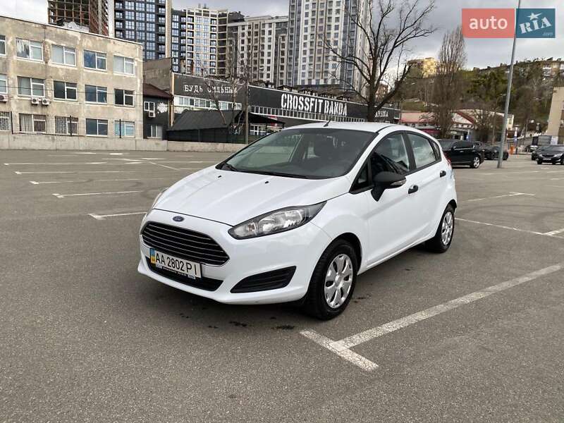 Хэтчбек Ford Fiesta 2013 в Киеве