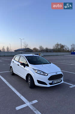 Хэтчбек Ford Fiesta 2013 в 