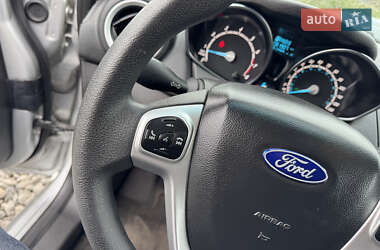 Хэтчбек Ford Fiesta 2018 в 