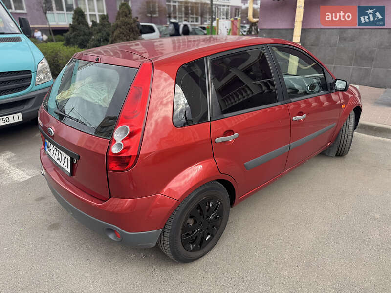Хетчбек Ford Fiesta 2008 в Києві