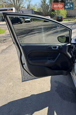 Седан Ford Fiesta 2013 в 