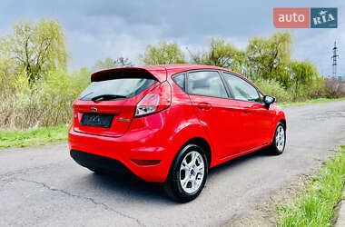 Хэтчбек Ford Fiesta 2015 в 
