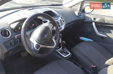 Хэтчбек Ford Fiesta 2011 в 