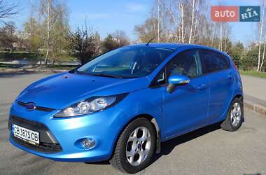 Хэтчбек Ford Fiesta 2011 в 