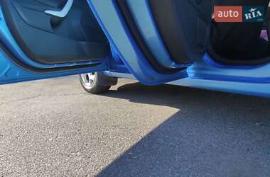 Хэтчбек Ford Fiesta 2011 в 