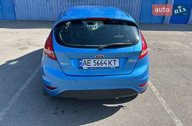 Хэтчбек Ford Fiesta 2011 в 