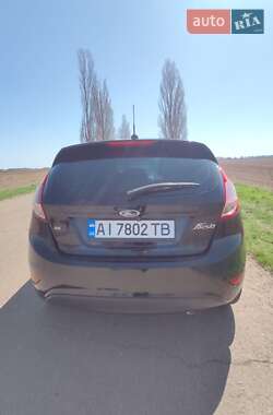 Хэтчбек Ford Fiesta 2019 в 