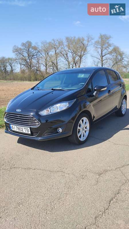 Хэтчбек Ford Fiesta 2019 в 