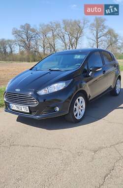 Хэтчбек Ford Fiesta 2019 в 