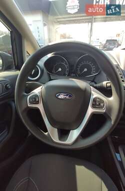 Хэтчбек Ford Fiesta 2019 в 