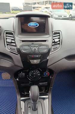 Хетчбек Ford Fiesta 2019 в 
