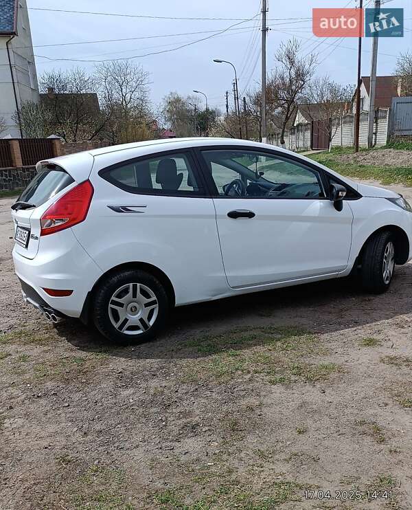 Хэтчбек Ford Fiesta 2012 в Луцке