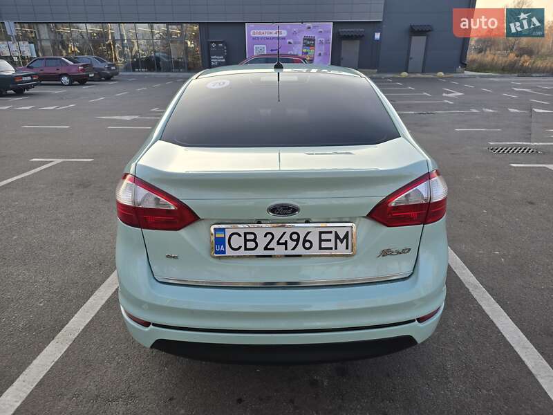 Седан Ford Fiesta 2017 в Чернігові