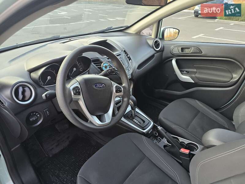 Седан Ford Fiesta 2017 в Чернігові
