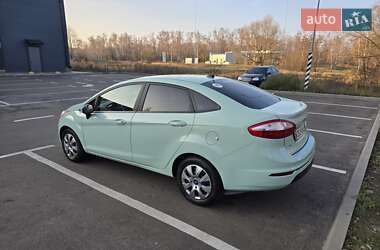 Седан Ford Fiesta 2017 в 