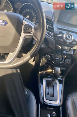 Седан Ford Fiesta 2013 в 