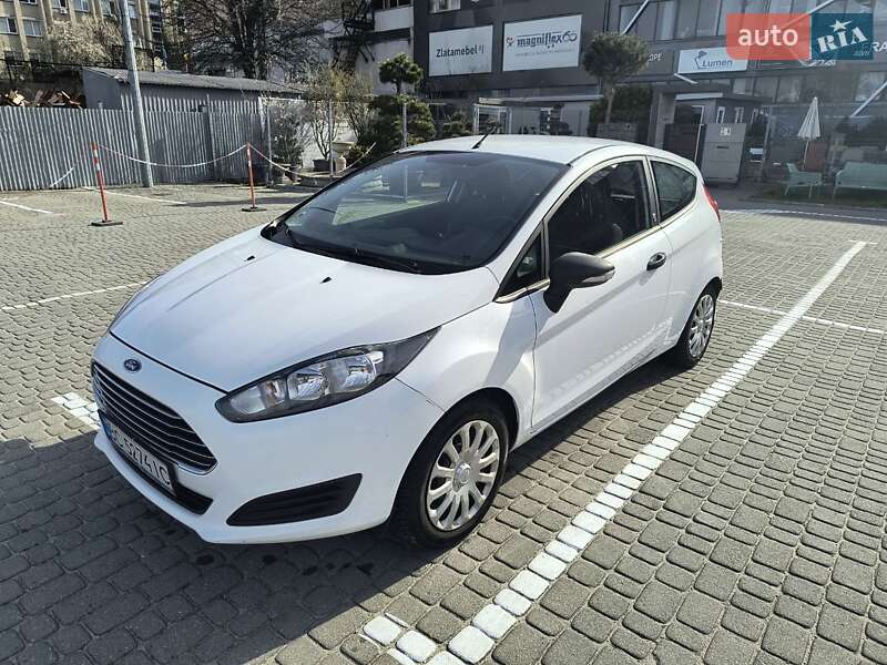 Хэтчбек Ford Fiesta 2015 в Львове фото 3 Хэтчбек Ford Fiesta 2015 в Львове