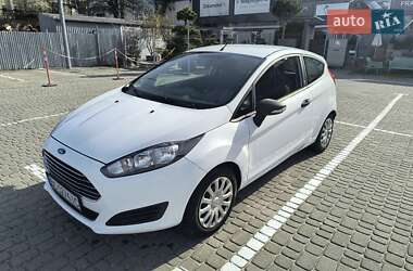 Хэтчбек Ford Fiesta 2015 в 
