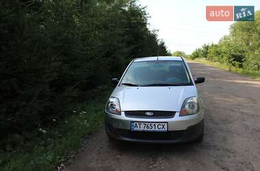 Хэтчбек Ford Fiesta 2007 в 