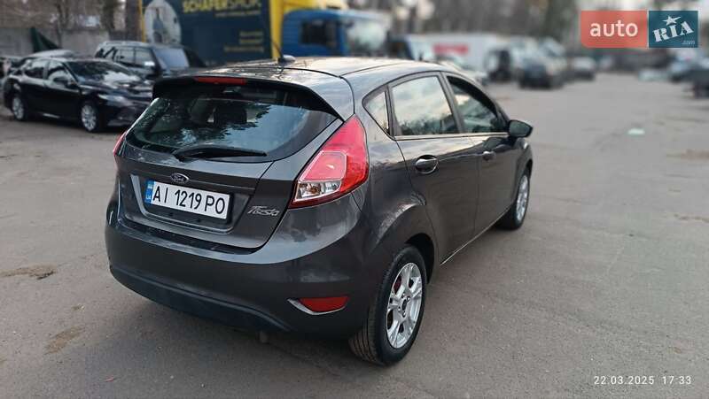 Хэтчбек Ford Fiesta 2016 в Киеве