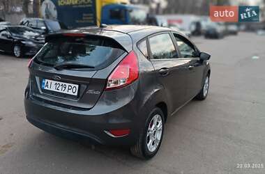 Хэтчбек Ford Fiesta 2016 в 