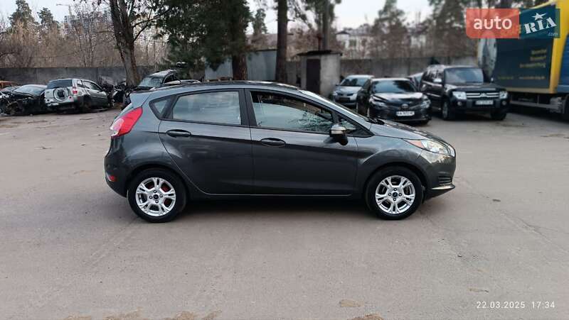 Хэтчбек Ford Fiesta 2016 в Киеве