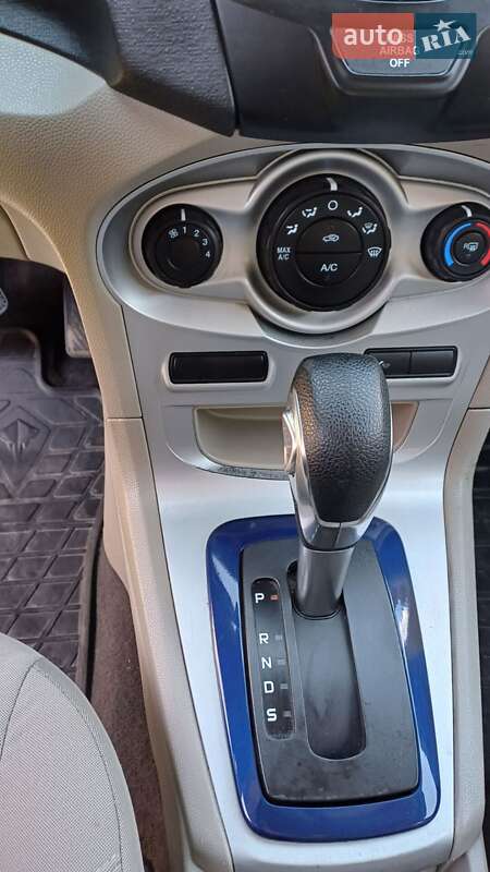 Хэтчбек Ford Fiesta 2015 в Черновцах фото 9 Хэтчбек Ford Fiesta 2015 в Черновцах