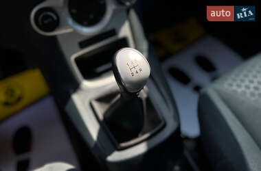 Хетчбек Ford Fiesta 2009 в 