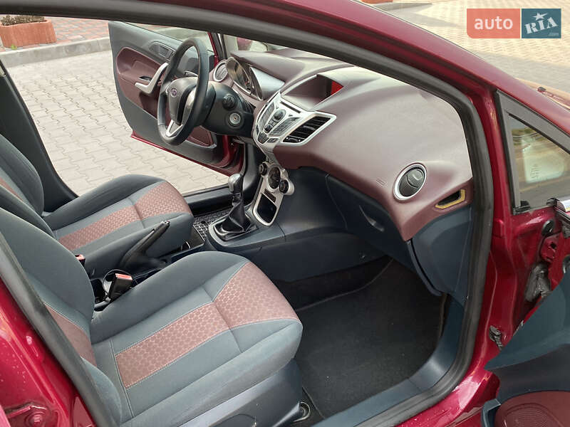 Хэтчбек Ford Fiesta 2009 в Ирпене