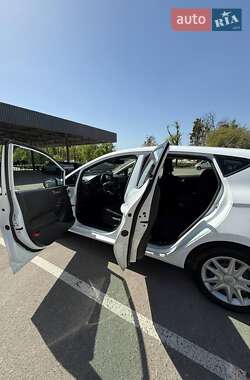 Хэтчбек Ford Fiesta 2018 в 