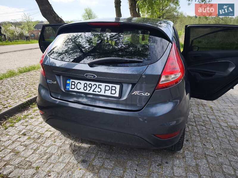 Хэтчбек Ford Fiesta 2010 в Львове
