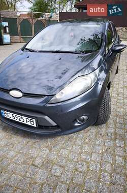 Хэтчбек Ford Fiesta 2010 в Львове