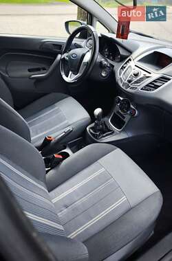 Хэтчбек Ford Fiesta 2010 в 