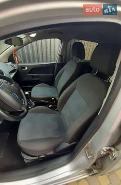 Хэтчбек Ford Fiesta 2008 в 