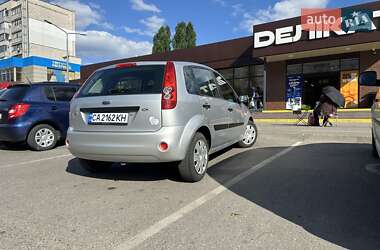 Хэтчбек Ford Fiesta 2007 в 