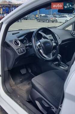 Хэтчбек Ford Fiesta 2013 в 