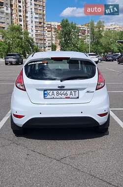 Хэтчбек Ford Fiesta 2013 в 