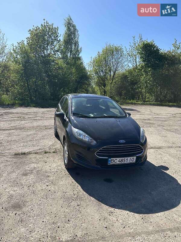 Хэтчбек Ford Fiesta 2017 в Стрые