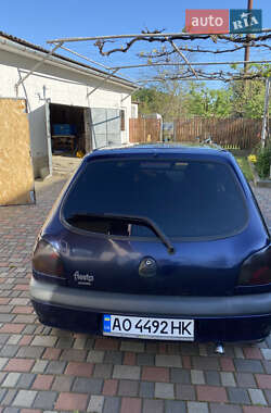 Хэтчбек Ford Fiesta 2000 в 