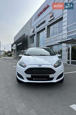 Хэтчбек Ford Fiesta 2019 в 
