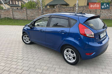Хэтчбек Ford Fiesta 2018 в 