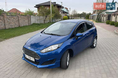 Хэтчбек Ford Fiesta 2018 в 