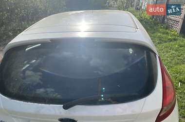 Хетчбек Ford Fiesta 2010 в 