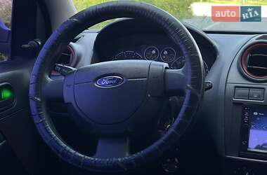 Хэтчбек Ford Fiesta 2008 в 