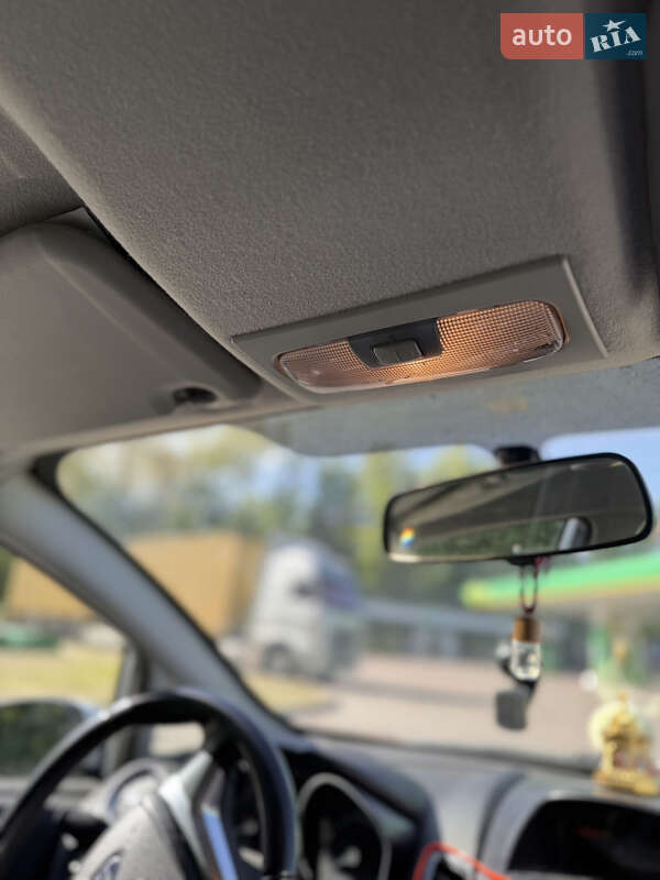 Хэтчбек Ford Fiesta 2016 в Киеве