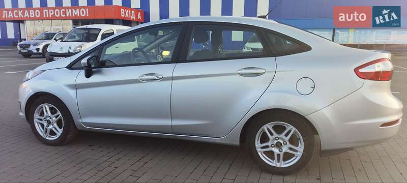 Седан Ford Fiesta 2017 в Виннице